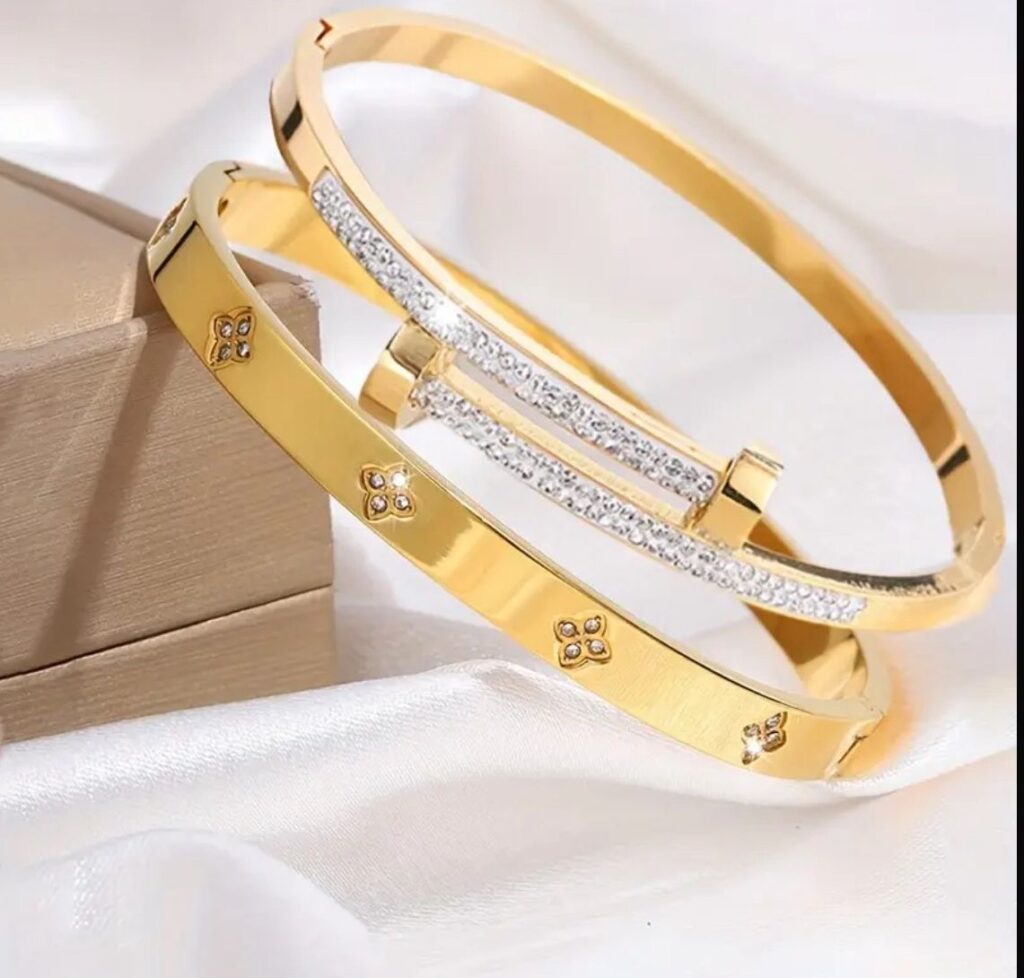Mehr über den Artikel erfahren Aktuelle Schmuck-Trends 2025 – Inspiration für deinen Look