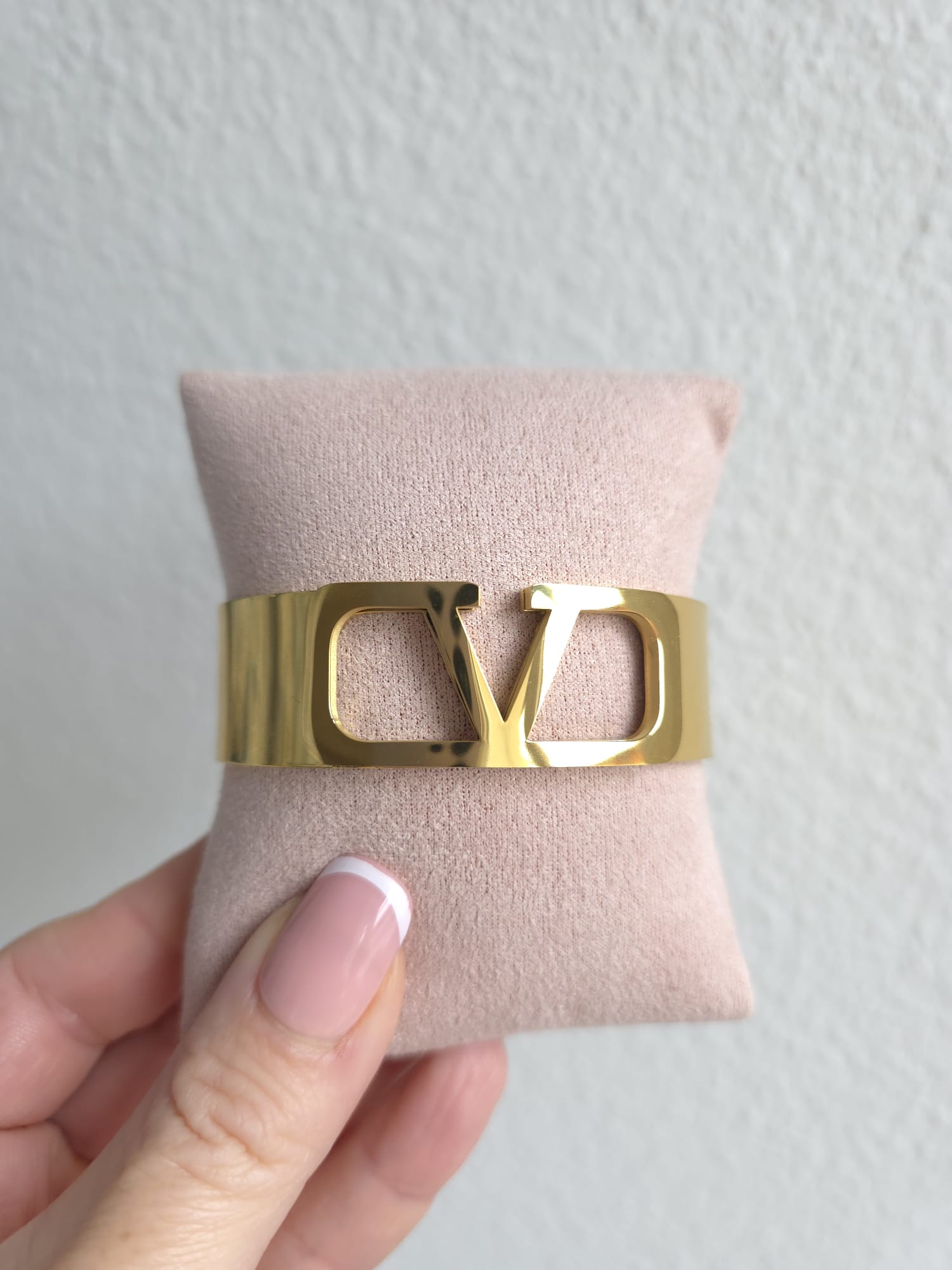 Royal V Bold Cuff – Bild 2