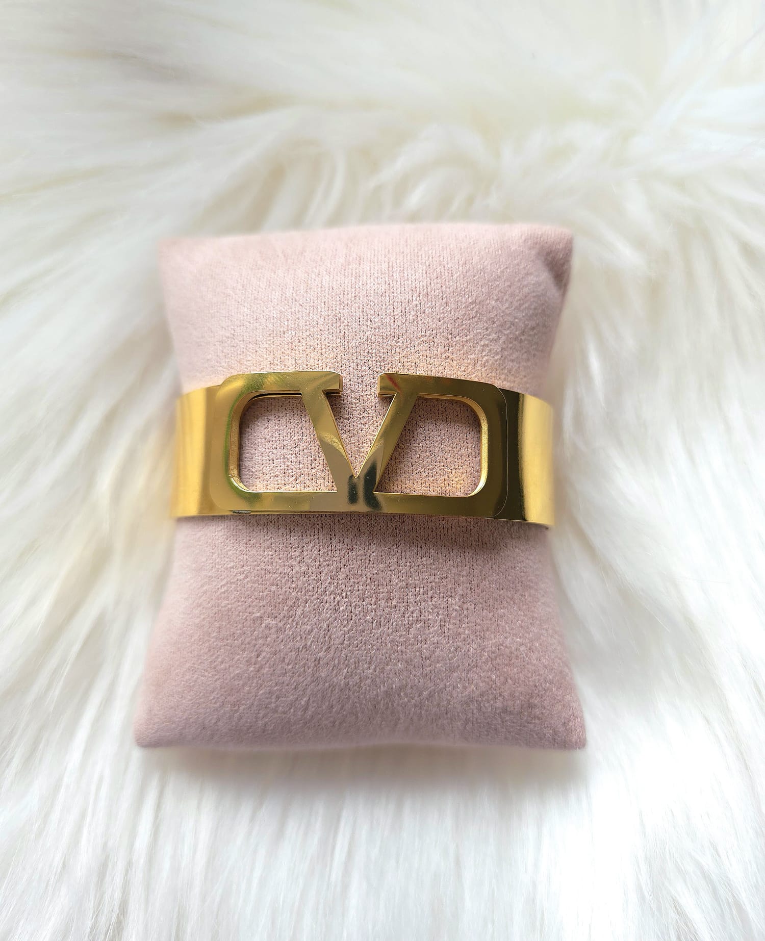 Royal V Bold Cuff – Bild 3